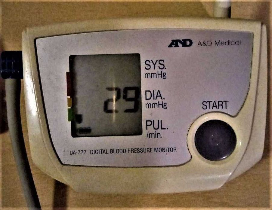 Тонометр автоматический AND UA-777 (Япония) под ремонт или на запчасти
