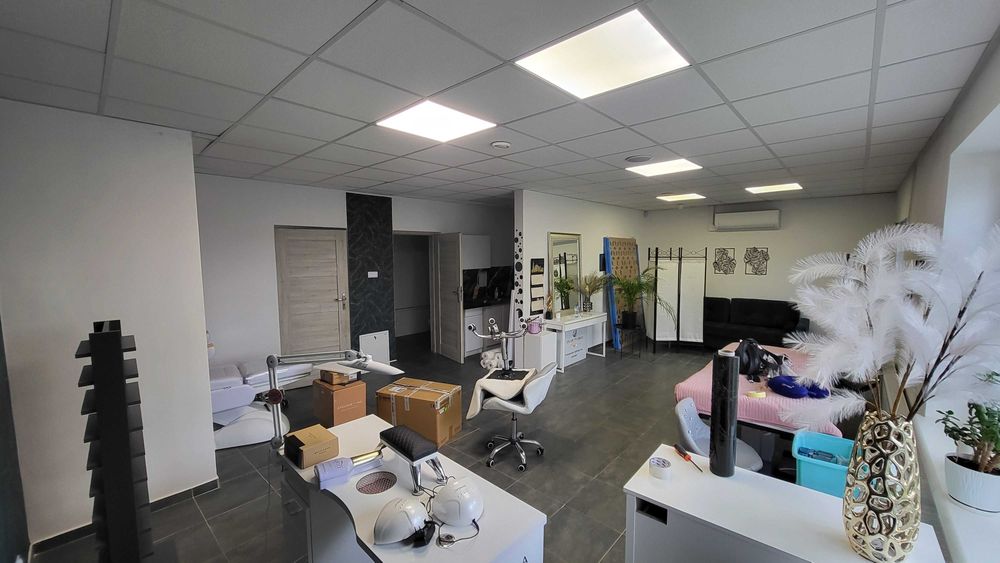 Do wynajęcia lokal handlowo usługowy 56 m2