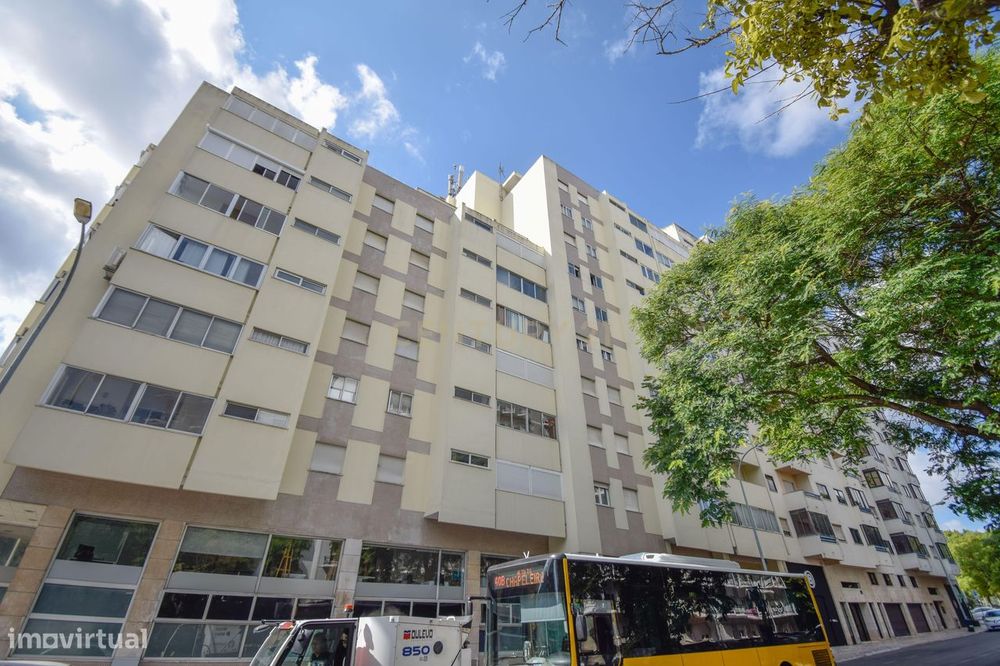 T2 com Lugar de Garagem e Excelente Localização no Lumiar