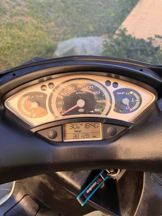 Sprzedam skuter Yamaha xmax 125 kat B 2009 rok