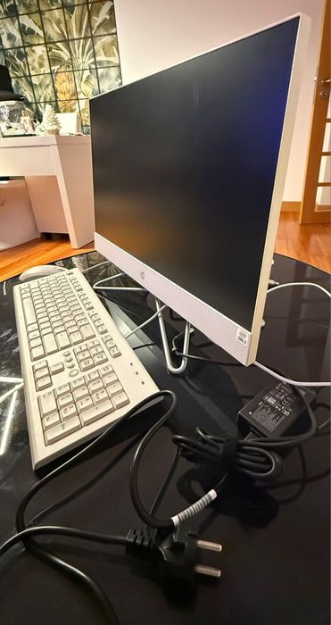 Computador HP sem uso.