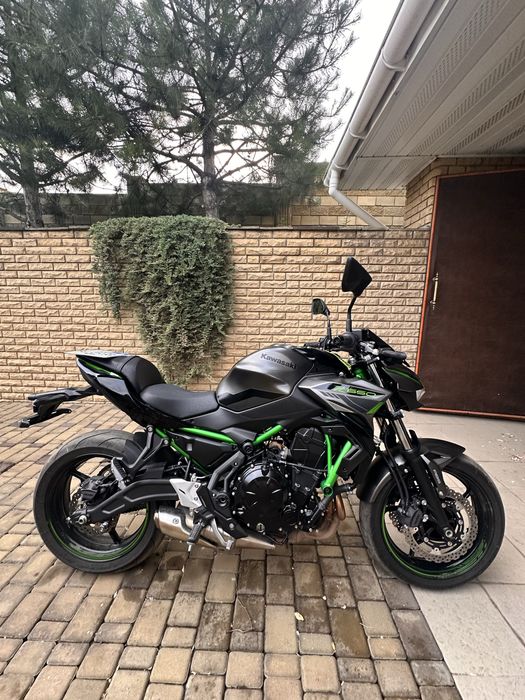 Kawasaki Z650 (2023) — Родной пробег 5 тыс. км, 1 владелец (ABS + Traction Control)