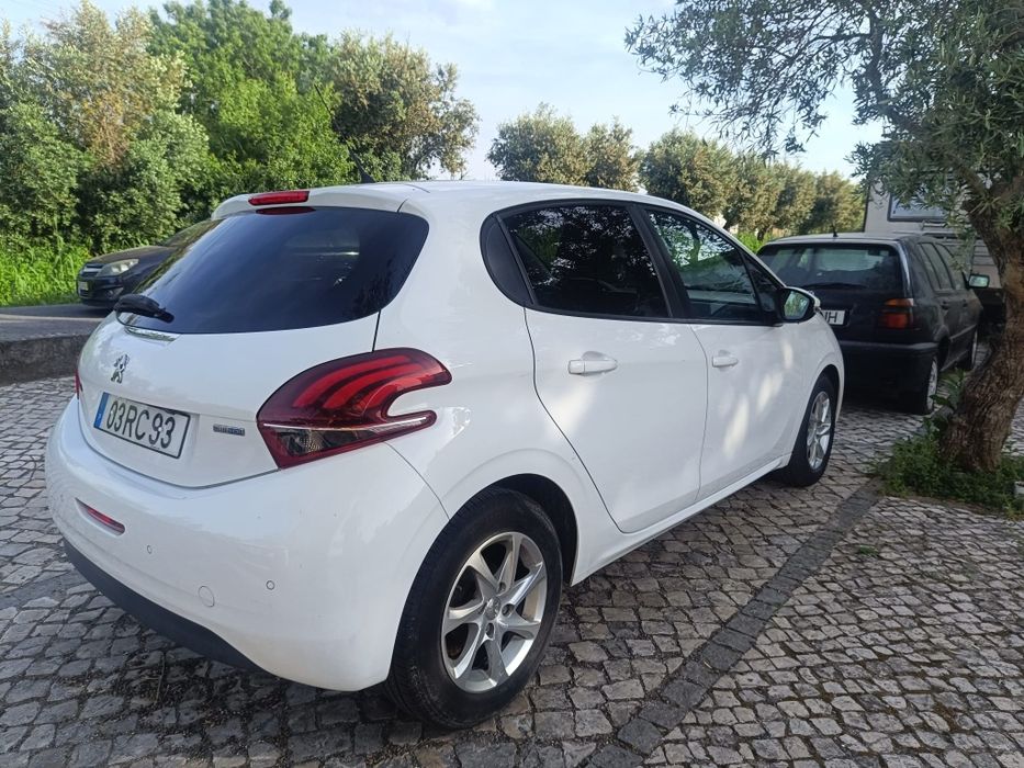 Peugeot  208 1.6 blue hdi