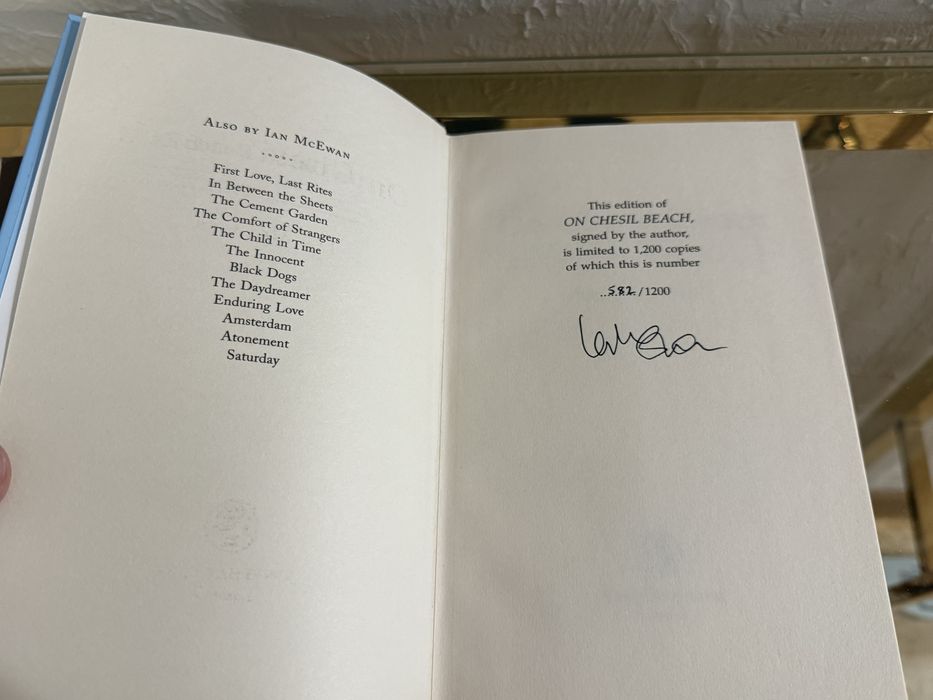 Ian McEwan - On Chesil Beach перше видання (підписана автором; signed)