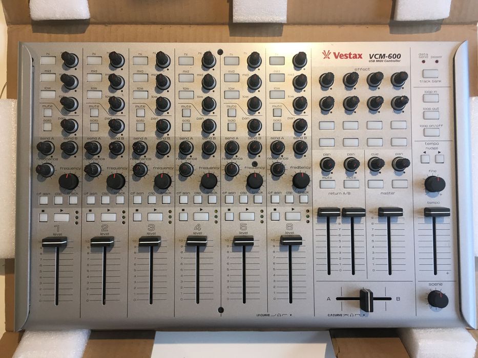 Vestax VCM 600 Ableton Live MIDI controller Warszawa Ochota