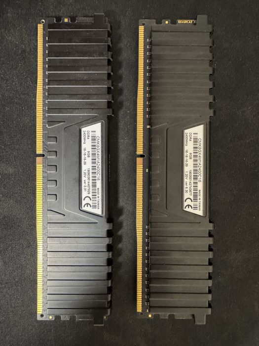 Оперативна память ddr4 2х8 gb 2400MHz