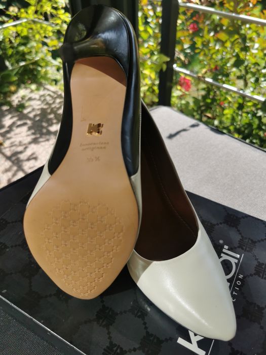Buty damskie KAZAR biało-czarneR. 39,5(wkł.wew.25cm)