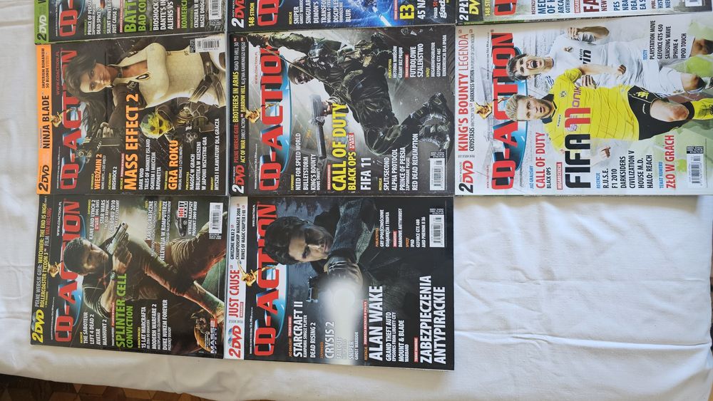 Sprzedam cały rocznik Cd-action z 2010 roku . 13 numerów .