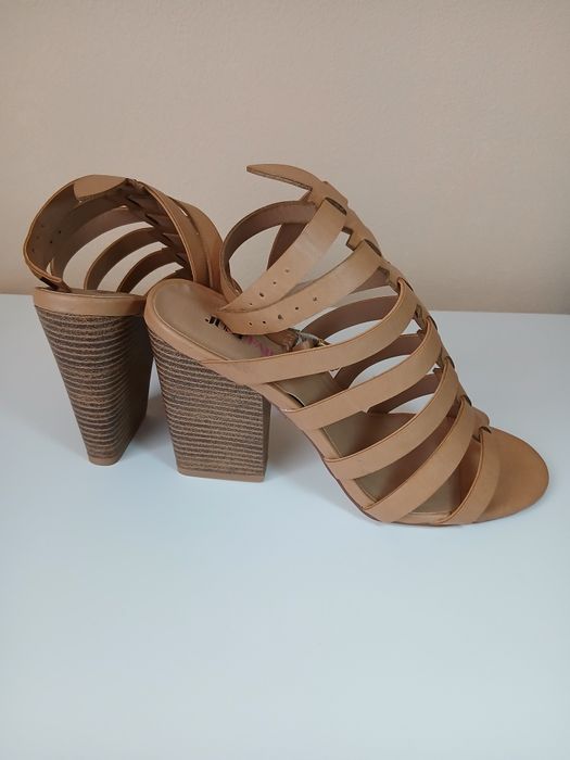 Босоніжки/Босоножки жіночі/взуття