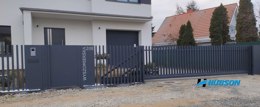Ogrodzenie Grzebieniowe Pionowe Pełne Nowoczesne Hubson Brama Płot