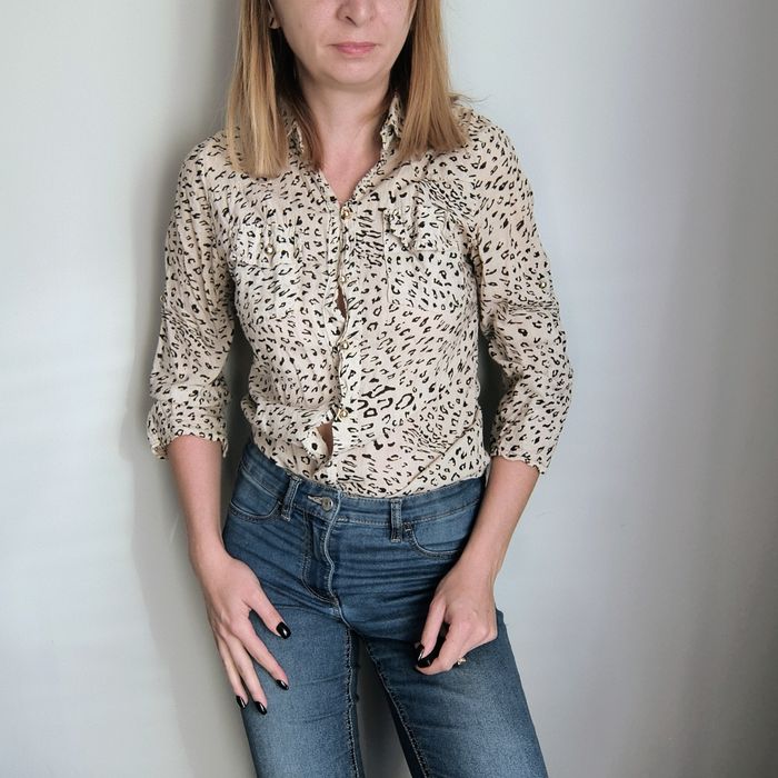Czerwona bluzka damska falbany żabot