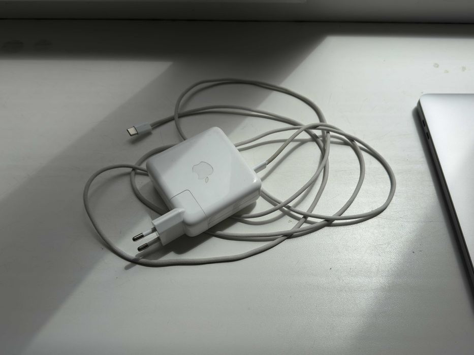 MacBook Pro 13" Touch Bar 256/8