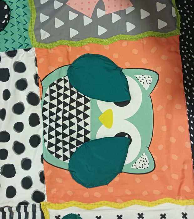 Tapete de atividades bebé