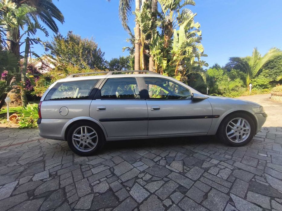 Opel Vectra Caravan Sport 2.0 DTi