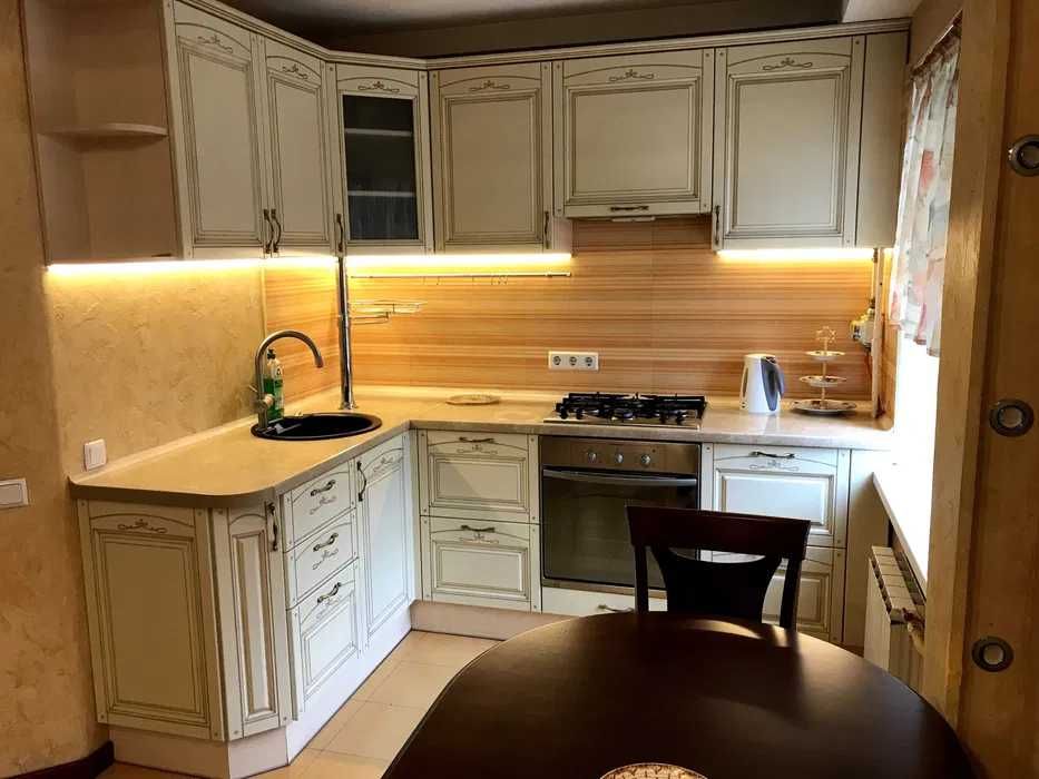 2-к. кв. по вул. Борщагівська, 46 Політехнічний інститут 5 хв.