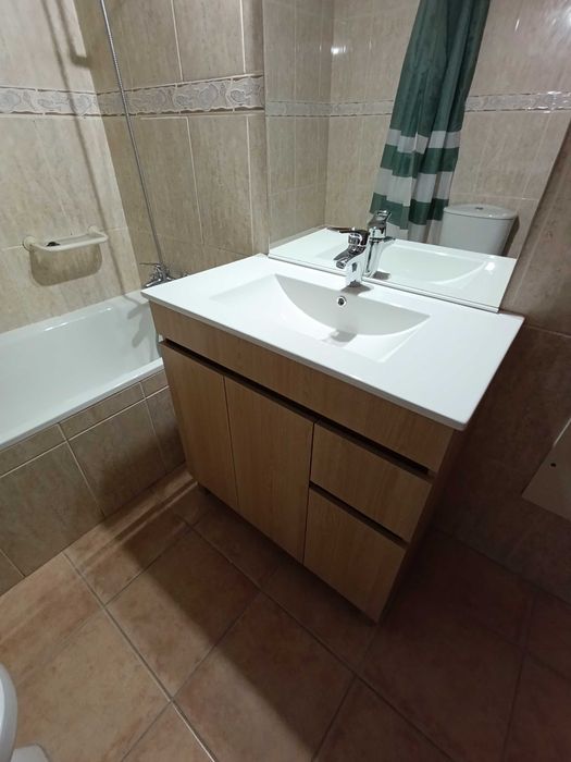 AP T1 na Praia da Rocha , Portimão parqueamento, prédio com piscina
