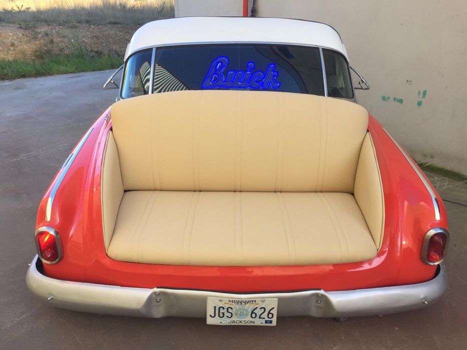 Antigo Sofá Americano. Buick USA.