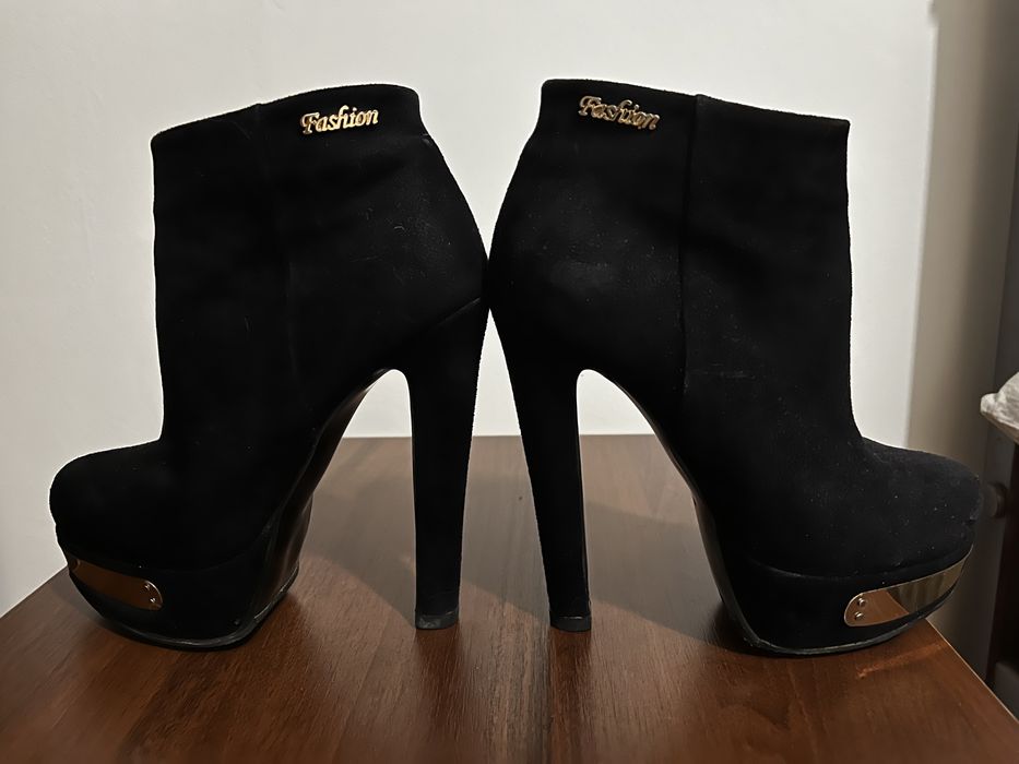 Ботильйони під замш