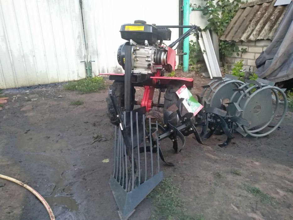 Срочно Мотоблок стан нового 7 кс з приладдям