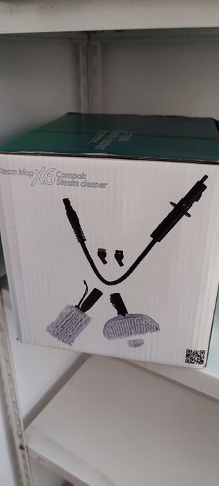 Máquina de limpeza a vapor com várias acessórios