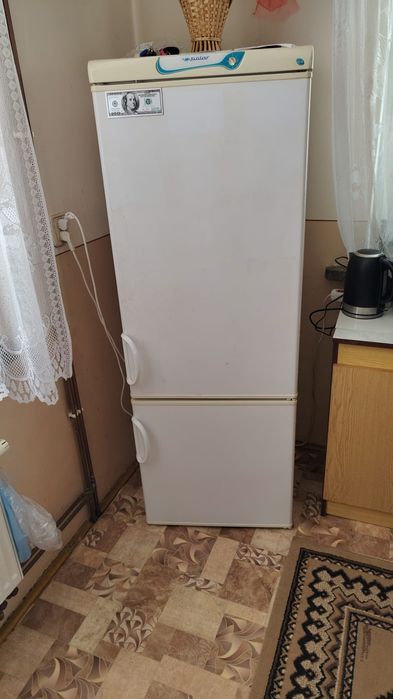 Lodówka Polar w pełni sprawna.