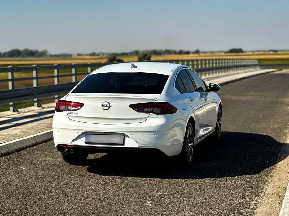 Opel Insygnia grand WYPOŻYCZALNIA, WYNAJEM samochodu osobowego i busów