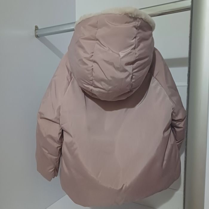 Куртка zara  на хутрі.