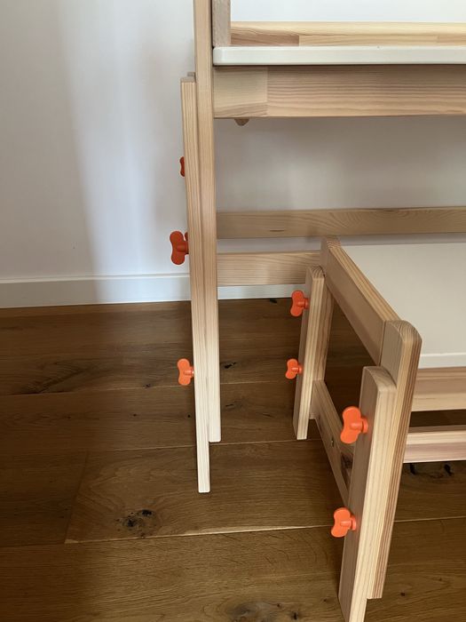 Biurko i taboret FLISAT ikea