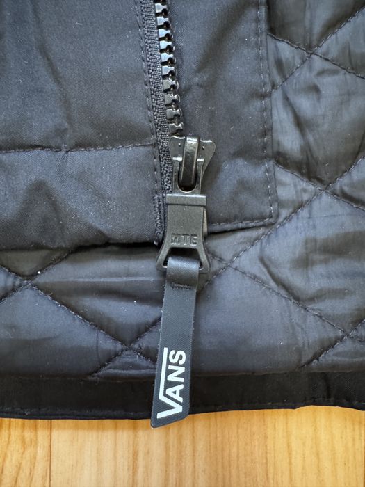 Продам парку Vans. L.