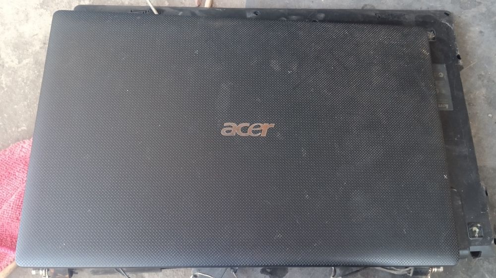 Крышка ноутбука acer Aspire 5742