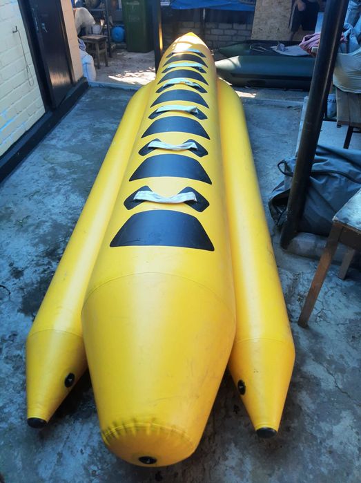 Атракціон банан водний