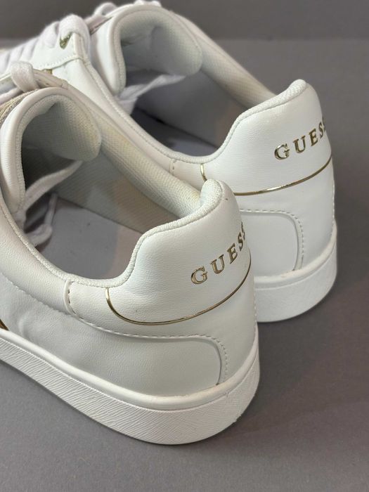 Жіночі білі шкіряні кросівки кеди Guess Jrone 41 розмір