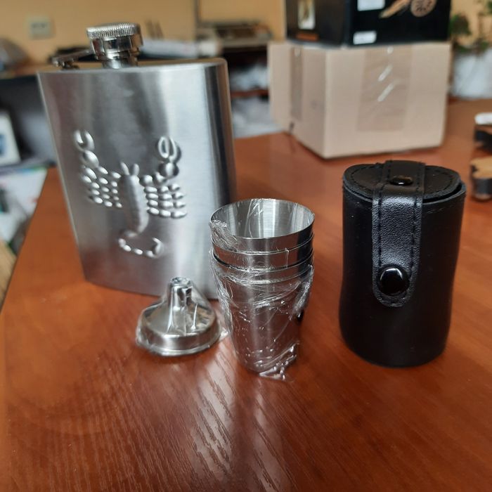 Продам фляга кармана.