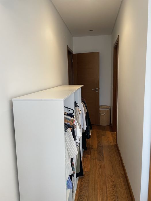 Quarto Suite em Apartamento T2 para Arrendamento