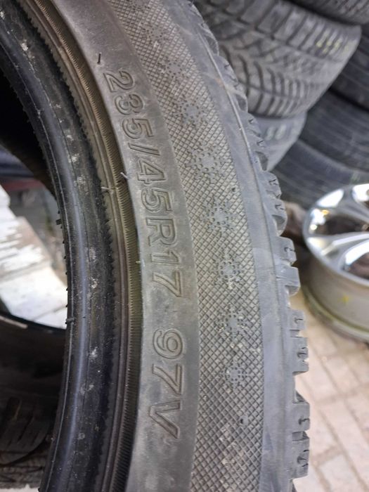 2x używane opony zimowe 235/45 R17 Lassa Gwarancja Montaż Duży wybór