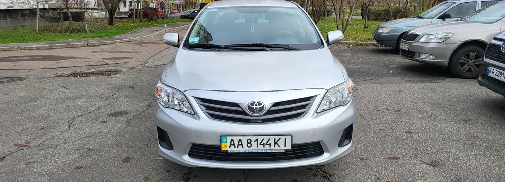 Продам автомобіль Toyota Corolla