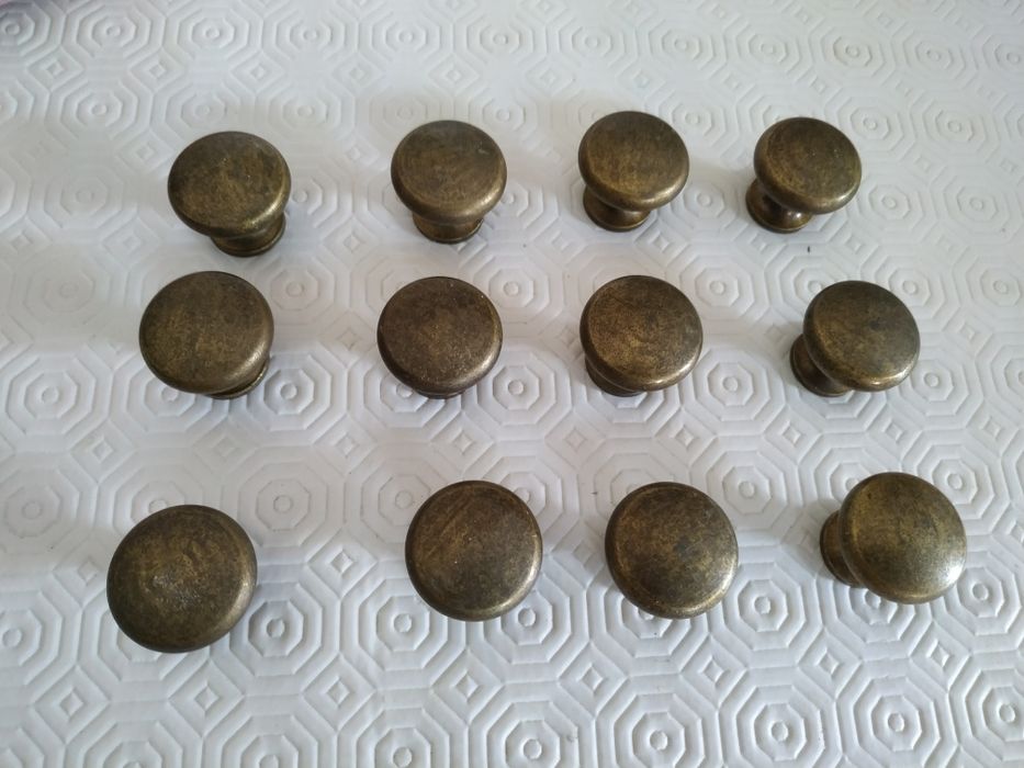 12 puxadores em latão