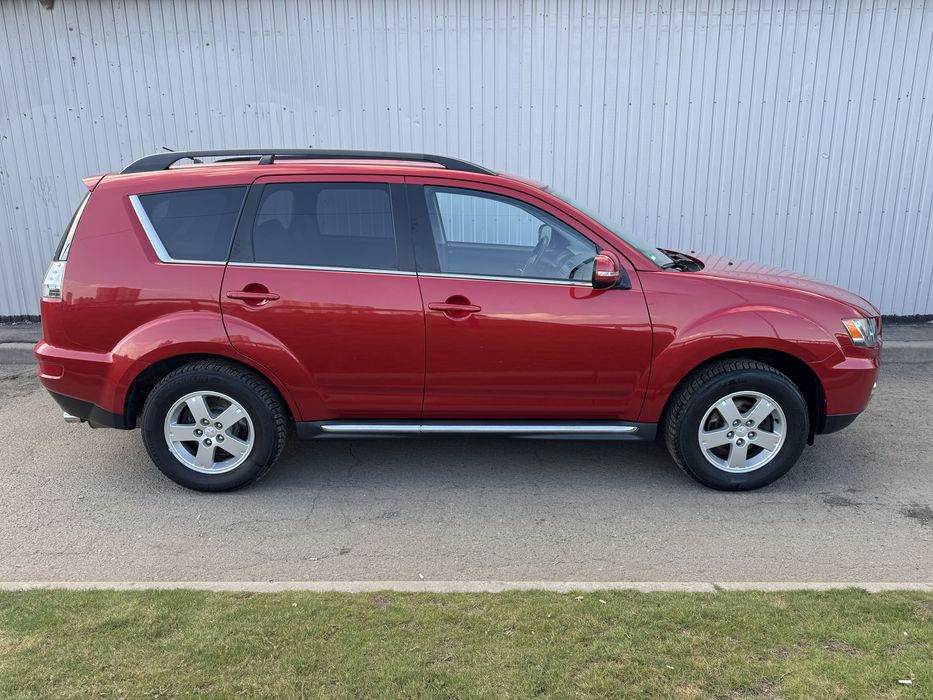 Mitsubishi Outlander 2.3 did 4*4  з Швейцарії