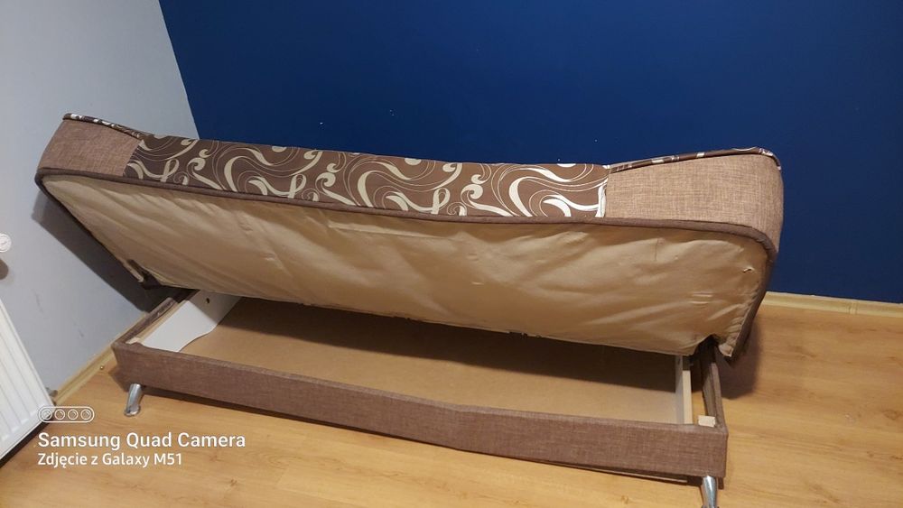 Wersalka stan dobry do lekkiego odświeżenia