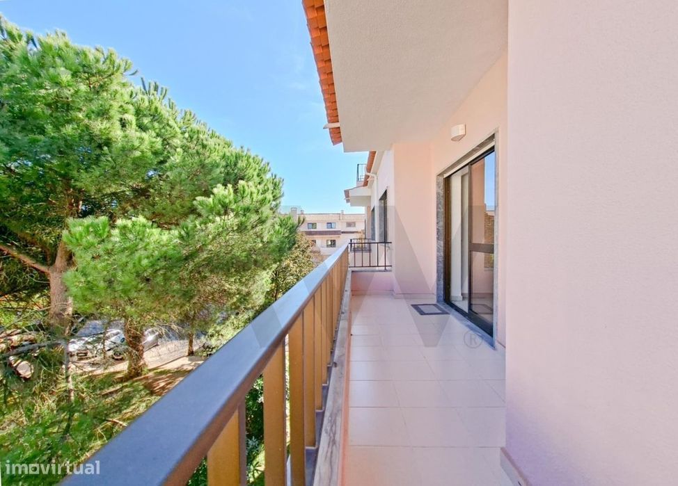 Apartamento T2 muito amplo, com ar condicionado, Sofisticado na Presti