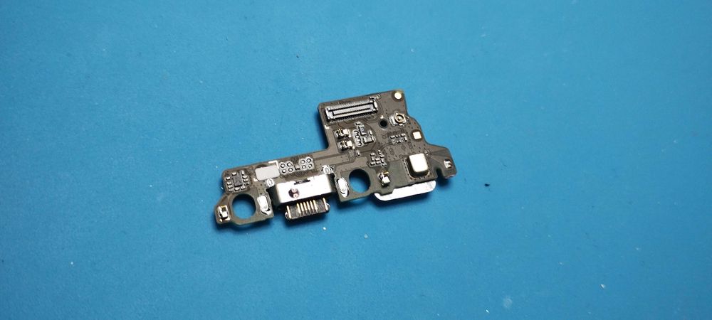 Złącze Ładowania Motorola Moto E12–Oryginalna, z Demontażu