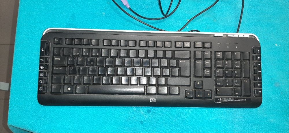 HP Keyboard and Mouse64552637674625120