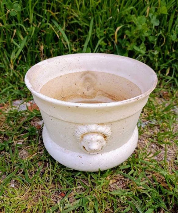 Vaso floreira pedra leão em faiança