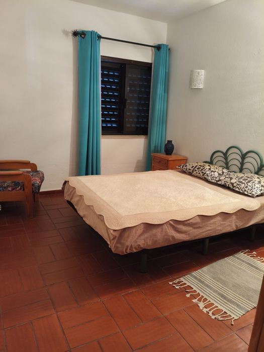 Apartamento T1  c/terraço sul e vista mar
Urbanização calma