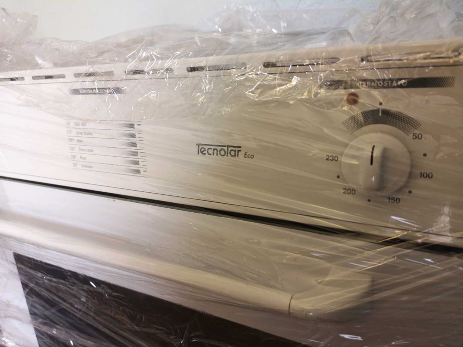 Forno de encastrar branco