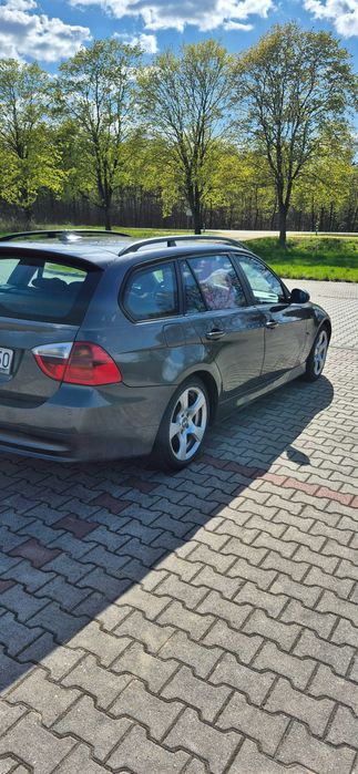 BMW   E91    2.0
