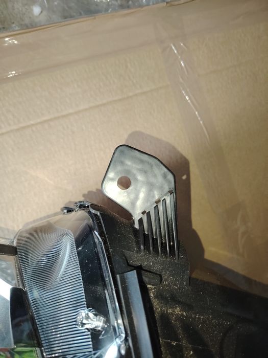 Lampa przednia Peugeot Expert lewa
