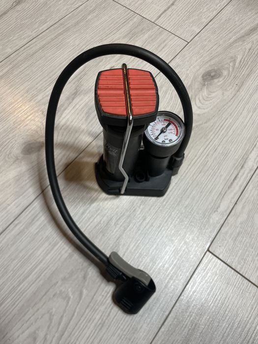 Pompka nożna Crivit 26301