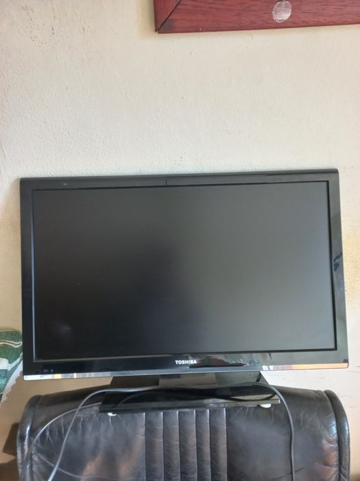 Tv Toshiba LCD 53cm