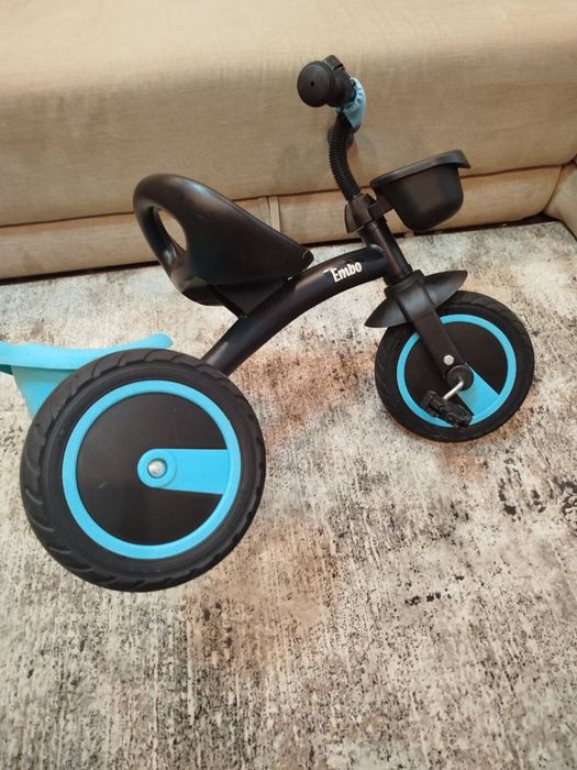 Дитячий велосипед триколісний Caretero Embo